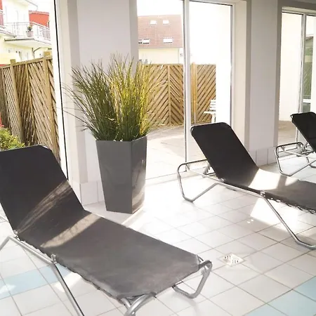 Geraeumige Whg. Mit Sonnenterrasse, Kostenl. Stellplatz & Pool Feriehus
