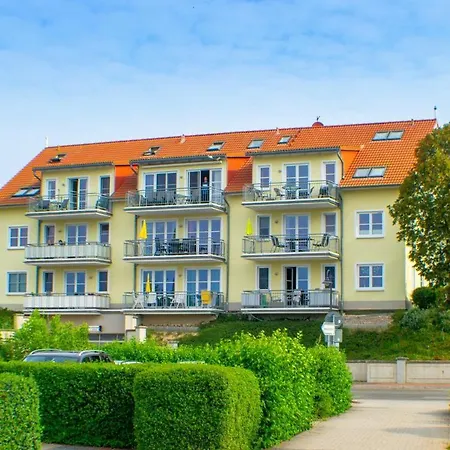Feriehus Geraeumige Whg. Mit Sonnenterrasse, Kostenl. Stellplatz & Pool